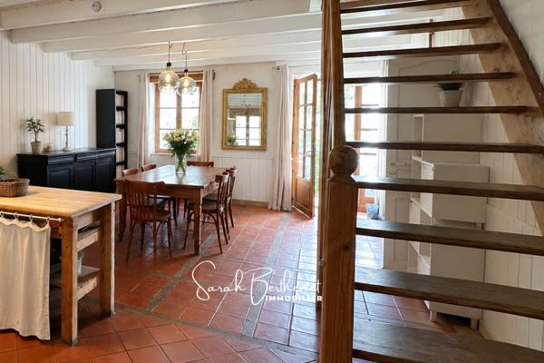 Maison
         8 pièces
        - 179 m² Exclusivité 550 000 € *