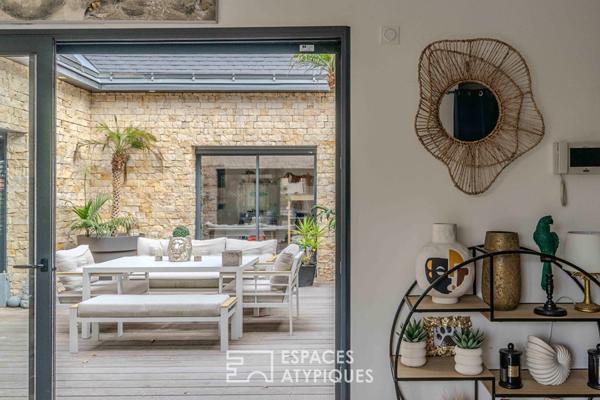 Villa de caractère autour de sa piscine et de son patio