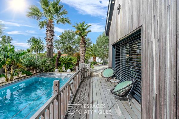 Villa de caractère autour de sa piscine et de son patio