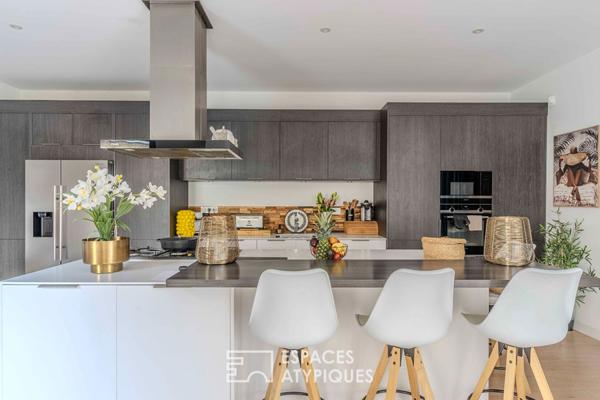 Villa de caractère autour de sa piscine et de son patio