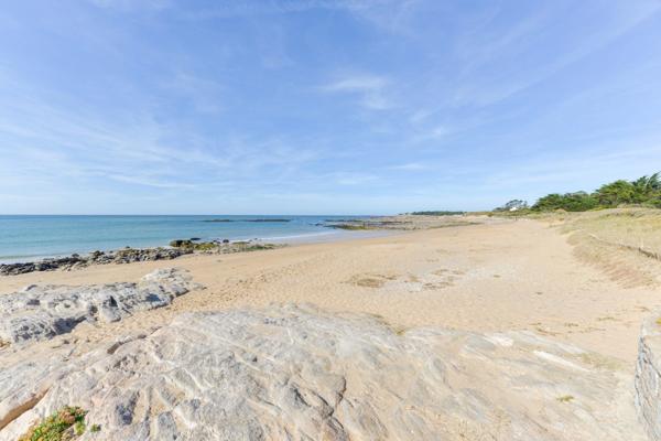 LA TURBALLE PLAGE A 400M à pied – 4 Chambres et 1 Dortoir – Jardin AU CALME, clos sans vis-à-vis -Rénovation moderne et chaleureuse.