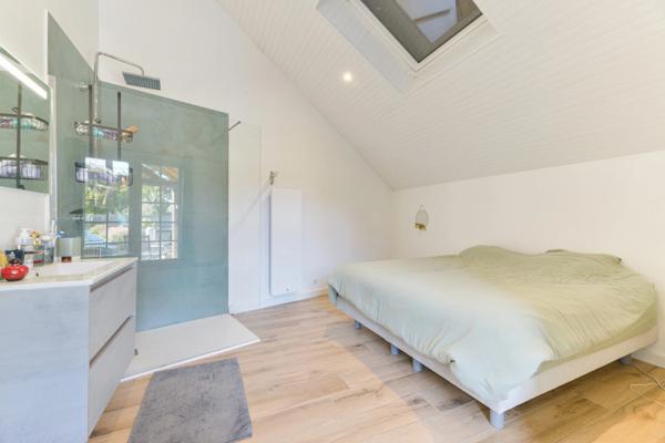 LA TURBALLE PLAGE A 400M à pied – 4 Chambres et 1 Dortoir – Jardin AU CALME, clos sans vis-à-vis -Rénovation moderne et chaleureuse.