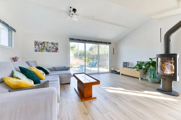 LA TURBALLE PLAGE A 400M à pied – 4 Chambres et 1 Dortoir – Jardin AU CALME, clos sans vis-à-vis -Rénovation moderne et chaleureuse.