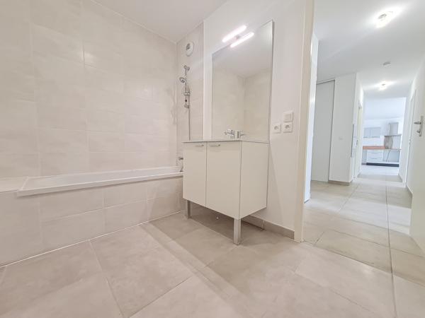 Marnaz (74460) T4 DE 89.30 M² A LOUER - BALCON + PLACE DE PARKING EN S/SOL - NOUVELLE RESIDENCE A MARNAZ