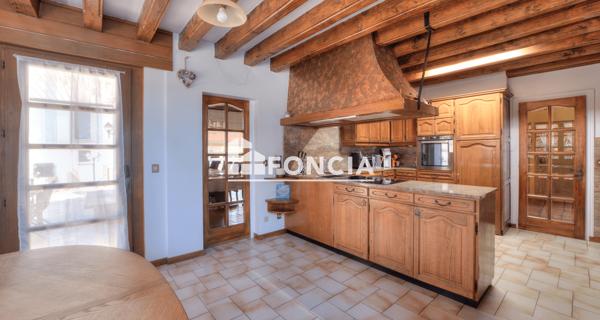À vendre Maison 6 pièces 248 m² - Ségny 01170