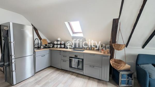 Appartement
         2 pièces
        - 45 m² 155 000 € *