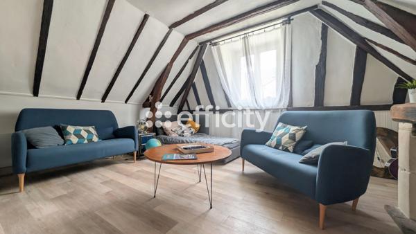 Appartement
         2 pièces
        - 45 m² 155 000 € *