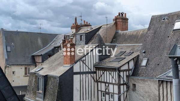 Appartement
         2 pièces
        - 45 m² 155 000 € *