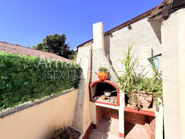 BIEN ATYPIQUE BEAUX VOLUMES 170 M² HAB PLUS RDC 170 m², GGE, TERRASSE INTIMISTE, 54KM DE PERPIGNAN