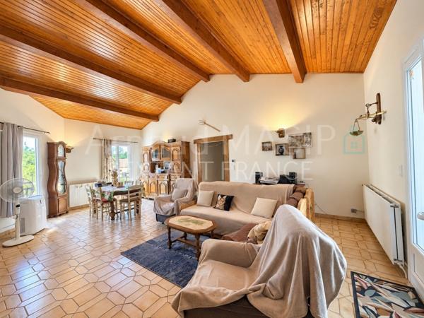 BIEN ATYPIQUE BEAUX VOLUMES 170 M² HAB PLUS RDC 170 m², GGE, TERRASSE INTIMISTE, 54KM DE PERPIGNAN