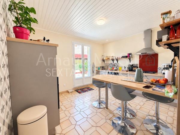 BIEN ATYPIQUE BEAUX VOLUMES 170 M² HAB PLUS RDC 170 m², GGE, TERRASSE INTIMISTE, 54KM DE PERPIGNAN