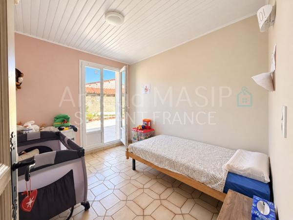 BIEN ATYPIQUE BEAUX VOLUMES 170 M² HAB PLUS RDC 170 m², GGE, TERRASSE INTIMISTE, 54KM DE PERPIGNAN