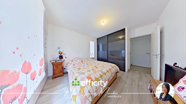 Appartement
         4 pièces
        - 99 m² Exclusivité 355 000 € *