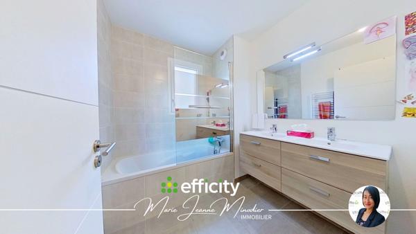 Appartement
         4 pièces
        - 99 m² Exclusivité 355 000 € *