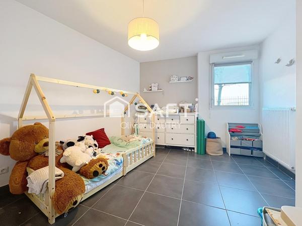T3 de 60 m2 – Terrasse sans vis-à-vis et garage