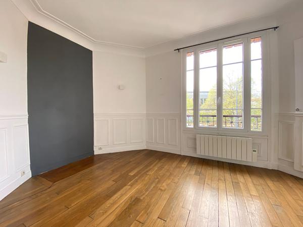 GUY HOQUET / Appartement de 2 pièces en centre ville