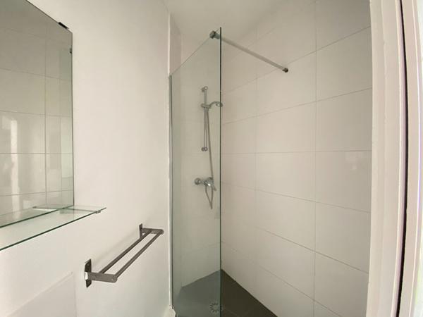 GUY HOQUET / Appartement de 2 pièces en centre ville