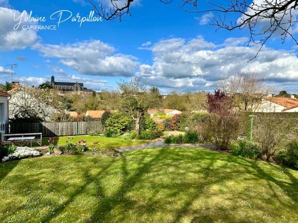 Maison à vendre - 3 chambres + 1 bureau - 847 m² de jardin à MONTAIGU VENDEE (85)