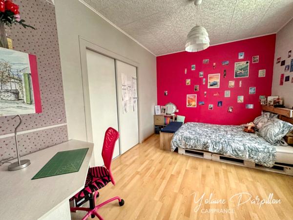 Maison à vendre - 3 chambres + 1 bureau - 847 m² de jardin à MONTAIGU VENDEE (85)