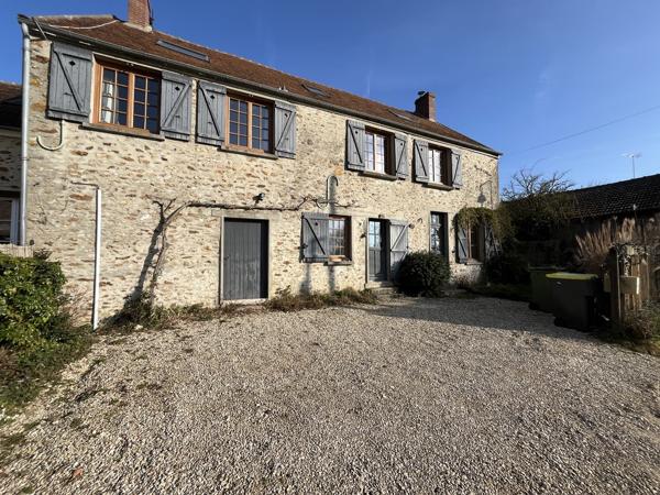 Coulommiers (77120) Grande maison briarde avec un jardin clos