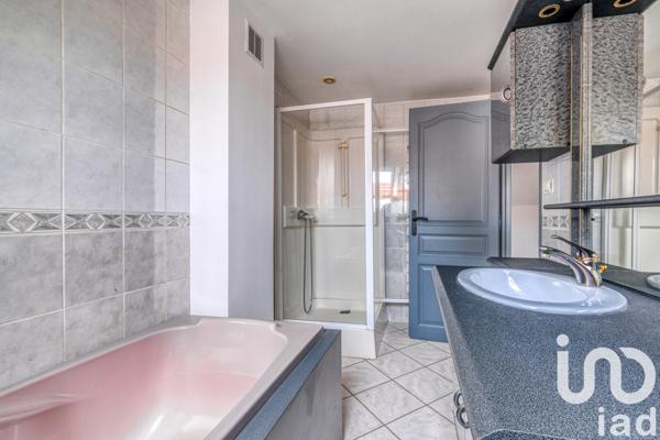 Maison à vendre 6 pièces 152 m² Chelles