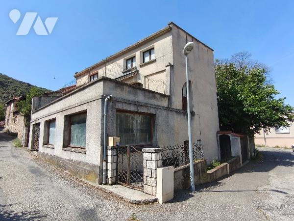 Maison 400 m² aménageables avec cour