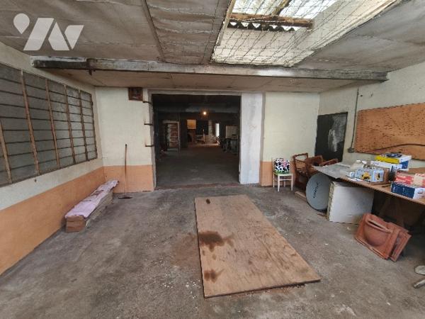 Maison 400 m² aménageables avec cour