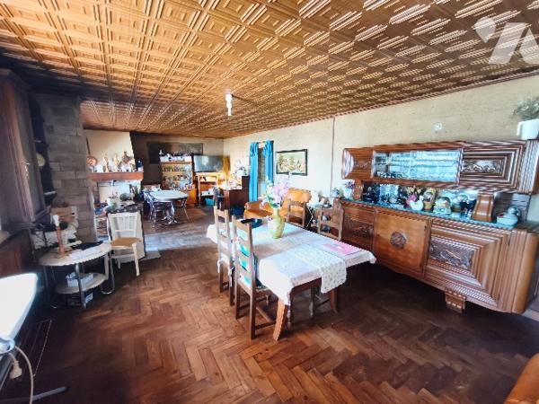 Maison 400 m² aménageables avec cour