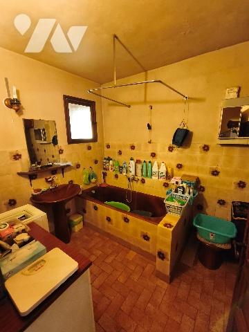 Maison 400 m² aménageables avec cour