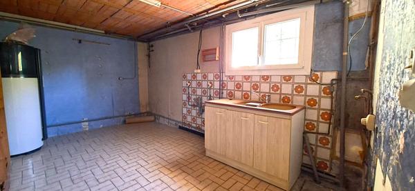 Maison avec sous sol de 166m² + garage 33m²+ dépendances 60m²