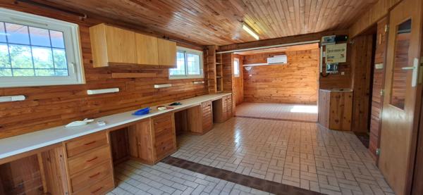 Maison avec sous sol de 166m² + garage 33m²+ dépendances 60m²