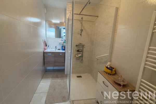 À VENDRE - PLOUHARNEL Centre ville - appartement avec 3 chambres