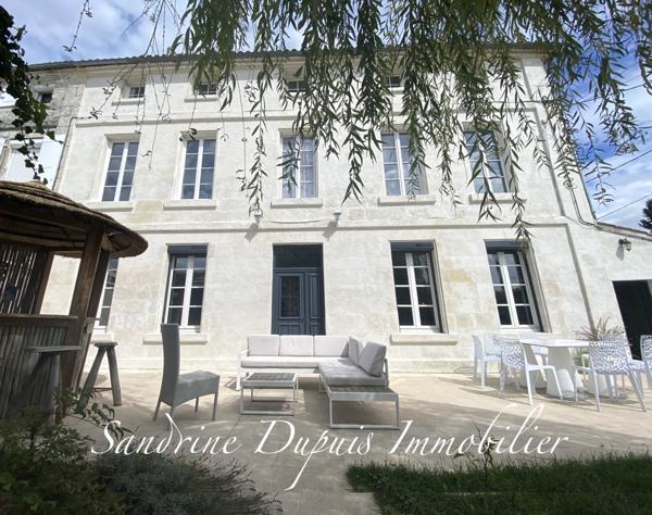 Saintes (17100) SAINTES : Propriété de charme 6 chambres