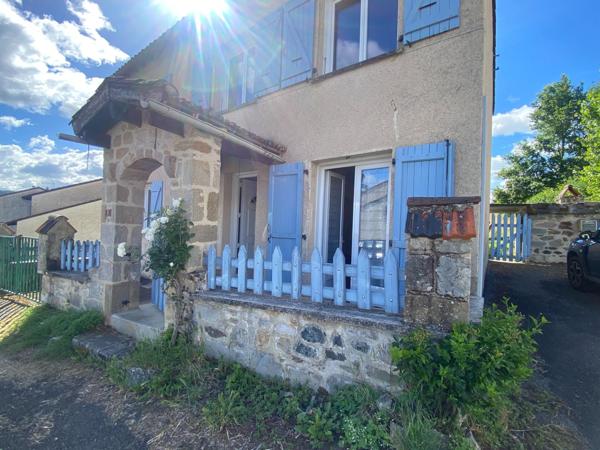 Maison Lumineuse, belle terrasse côté jardin et exposé sud.