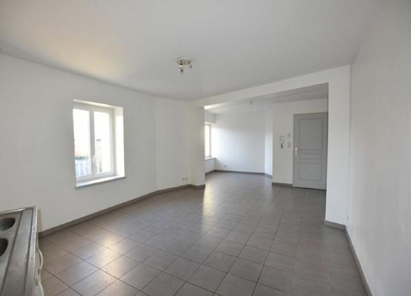 Appartement à louer    2 pièces •  Larajasse