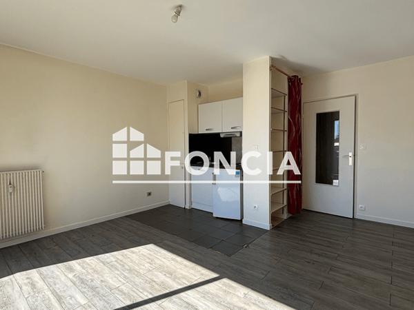 Location Studio 23.25 m² - 12 RUE DANIELE CASANOVA Chartres 28000