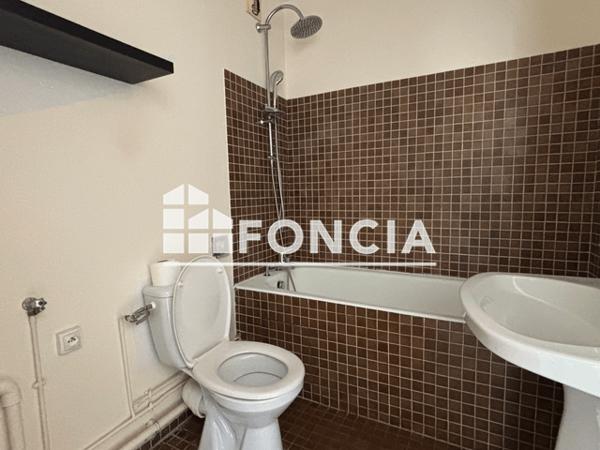 Location Studio 23.25 m² - 12 RUE DANIELE CASANOVA Chartres 28000