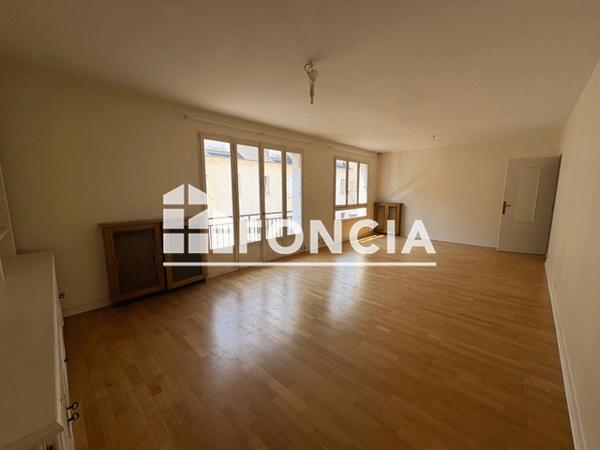 Location Appartement 4 pièces 95.75 m² - Tours 37000