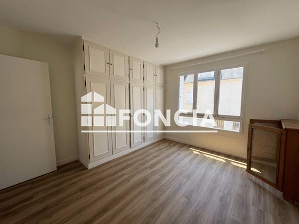 Location Appartement 4 pièces 95.75 m² - Tours 37000