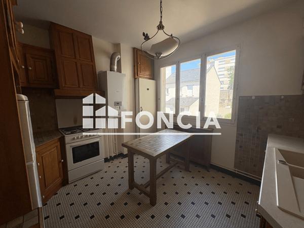 Location Appartement 4 pièces 95.75 m² - Tours 37000