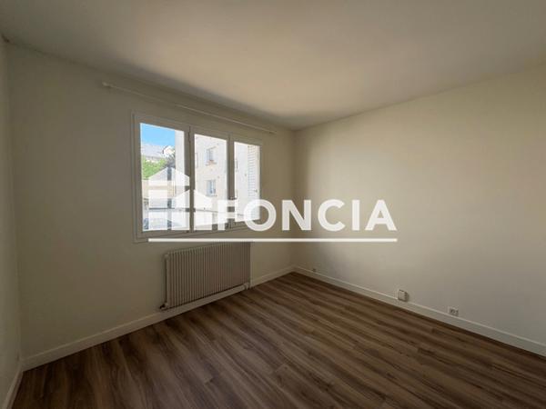 Location Appartement 4 pièces 95.75 m² - Tours 37000