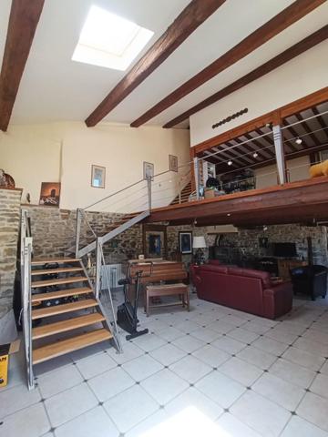 ? Ancienne bergerie de caractère rénovée avec gîte indépendant et vue panoramique sur le Val de Dagne