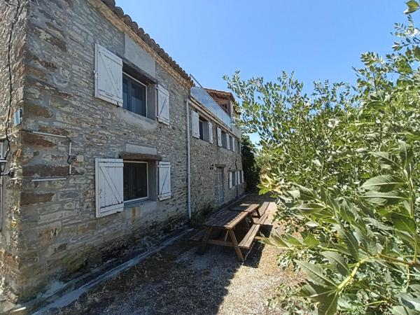 ? Ancienne bergerie de caractère rénovée avec gîte indépendant et vue panoramique sur le Val de Dagne