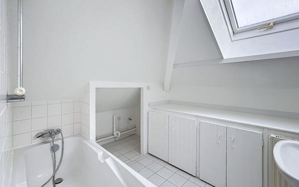 Appartement à louer    3 pièces • 33 m2 Saint-Flour