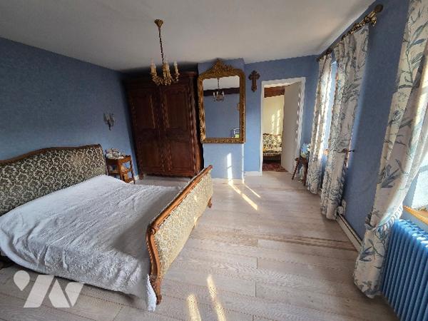 YVETOT maison briques et colombages d'~185m² sur un terrain d'~685m², 3 chambres, 2 bâtiments.