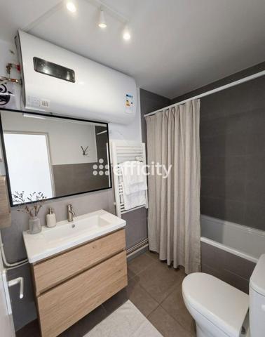 Appartement
         2 pièces
        - 36 m² 189 995 € *