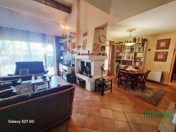 A voir Draguignan jolie villa F4 de 114m terrasse garage piscine 663m terrain 449000€ crn2390 dpe c Draguignan (83300)