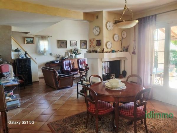 A voir Draguignan jolie villa F4 de 114m terrasse garage piscine 663m terrain 449000€ crn2390 dpe c Draguignan (83300)