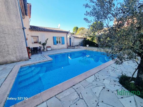 A voir Draguignan jolie villa F4 de 114m terrasse garage piscine 663m terrain 449000€ crn2390 dpe c Draguignan (83300)