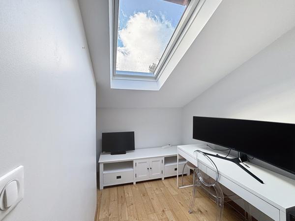 Saint-Didier-au-Mont-d'Or (69370) Saint-Didier-au-Mont-d’Or – Élégante maison familiale d'une surface habitable de 193,89 m² et 150,08m2 Carrez